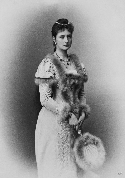 hrhawesome:Princess Alix of Hesse, future Empress Alexandra of Russia; October, 1893.