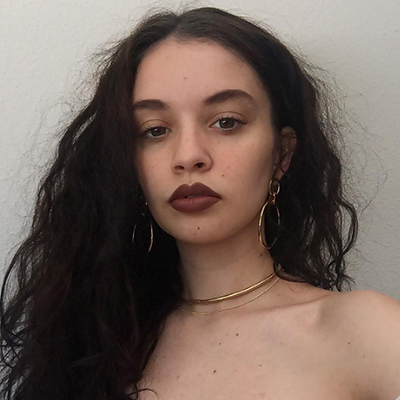 iconslutt:    @versacw or like; it’s your choice.   