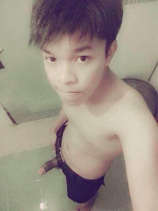 singa61:  Only Asianshttp://singa61.tumblr.com/ 