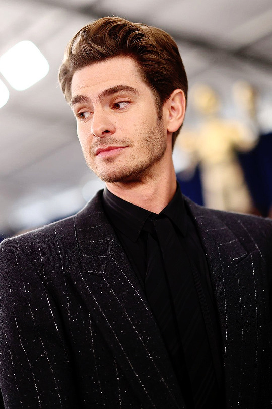 andrew garfield. - Página 2 9bee5924b28b386ee74da031a592ccac363166de