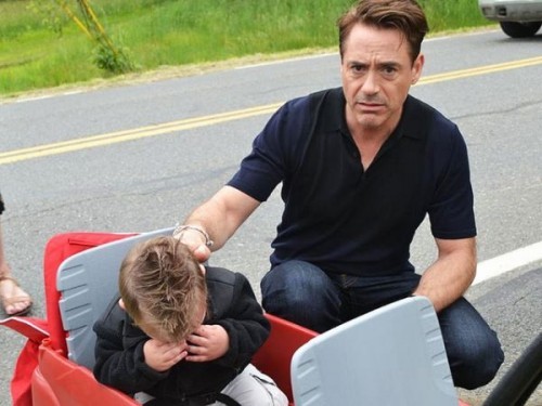 geekparenting: RDJ visits little fan only to find the boy upset because it wasn’t Ironman. I l