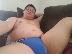 hmongchublover:  Bored as hell. Need some ass to fuck. Or a dick to fuck me is fine lol.