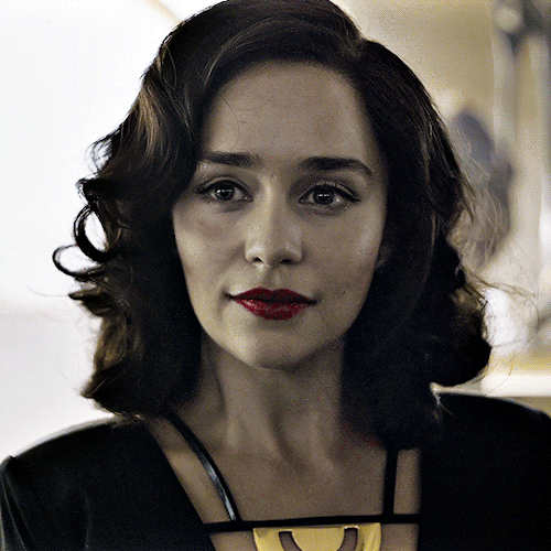 EMILIA CLARKE As QI'RA SOLO: A STAR WARS STORY (2018) Dir. Ron Howard