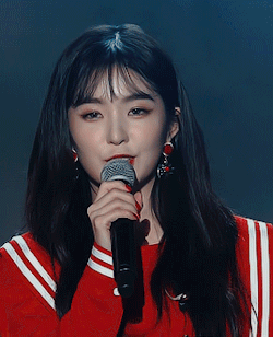 ayoshidae:  Irene’s acceptance speech for the Red Velvet’s