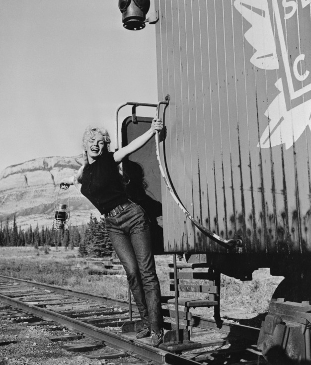 ourmarilynmonroe:
“Marilyn Monroe aboard the Million Dollar Special train, August 1953.
”
