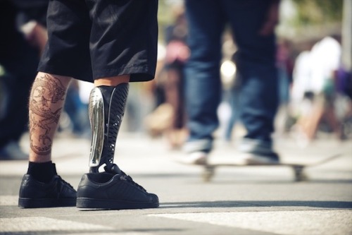 moarrrmagazine:  It is a different type of design that we usually show you, but just as beautiful if not even more… Stylish, Custom-Made Prosthetic Legs Industrial designer and orthopedic surgeon Scott Summit of Bespoke Innovations has created a