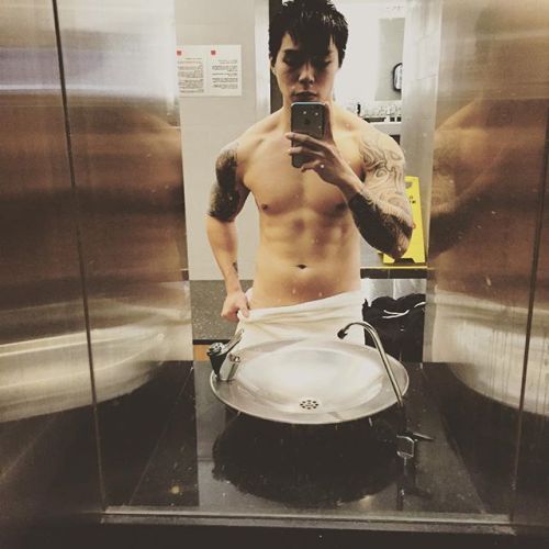 fuckyeahsgbois: xxxtokisaru: fuckyeahsgboy: Who is he?! his name’s Darren Ashton Goh ;) Hot slutty