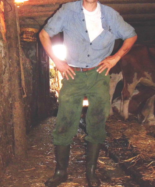 ruralchunky:  ch031 by Betriebshelfer flic.kr/p/cKzXHS  GEILER BAUER IN STINKY HOSEN  GR