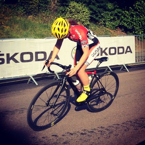 richardcassidy: Women’s elite #pearlizumi series turning it up in Victoria park #bath #cycling