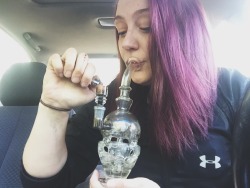 andthesorcerersstoned:  💜🍃😙💨