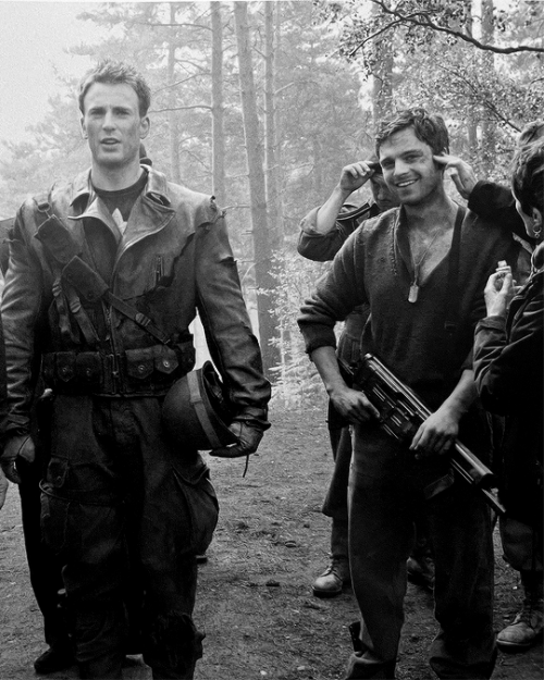 dailybuckybarnes:SEBASTIAN STAN, CHRIS EVANSBehind the scenes of ‘Captain America: The First Avenger