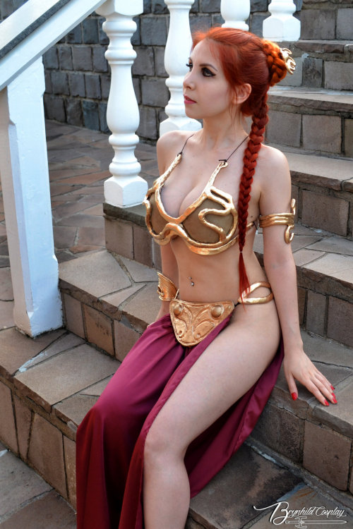 hotcosplaychicks:  Slave Leia by Brynhild-Undomiel   Follow us on Twitter - http://twitter.com/hotcosplaychick 