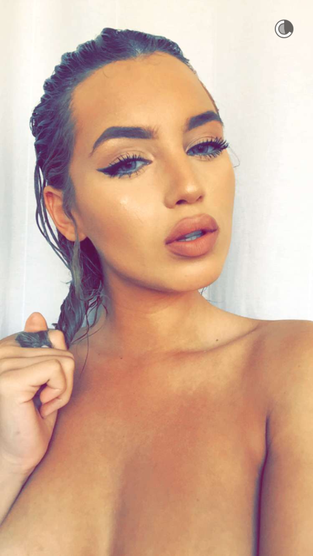 fashionistasrus:  @clothesmindedx3 