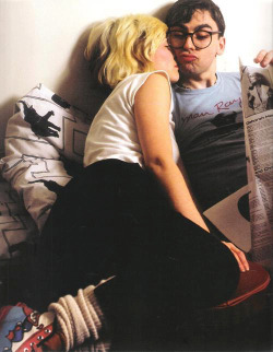 therealmickrock:  Happy Valentine’s Day! xMDebbie Harry and Chris Stein at home in NYC, 1979