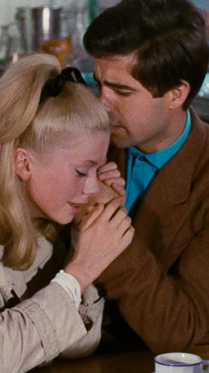 Les Parapluis de Cherbourg, 1964dir. Jacques Demy