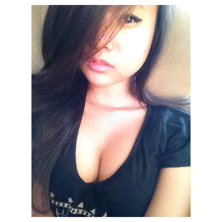 kittylyss-x33:  Too lazy to take selfies lol. 