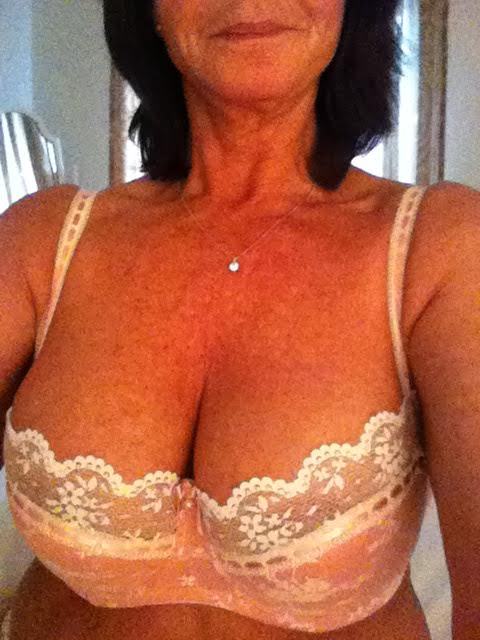 milfwhorejackiewatson:  What can you say…….the whore mom loves showing of her