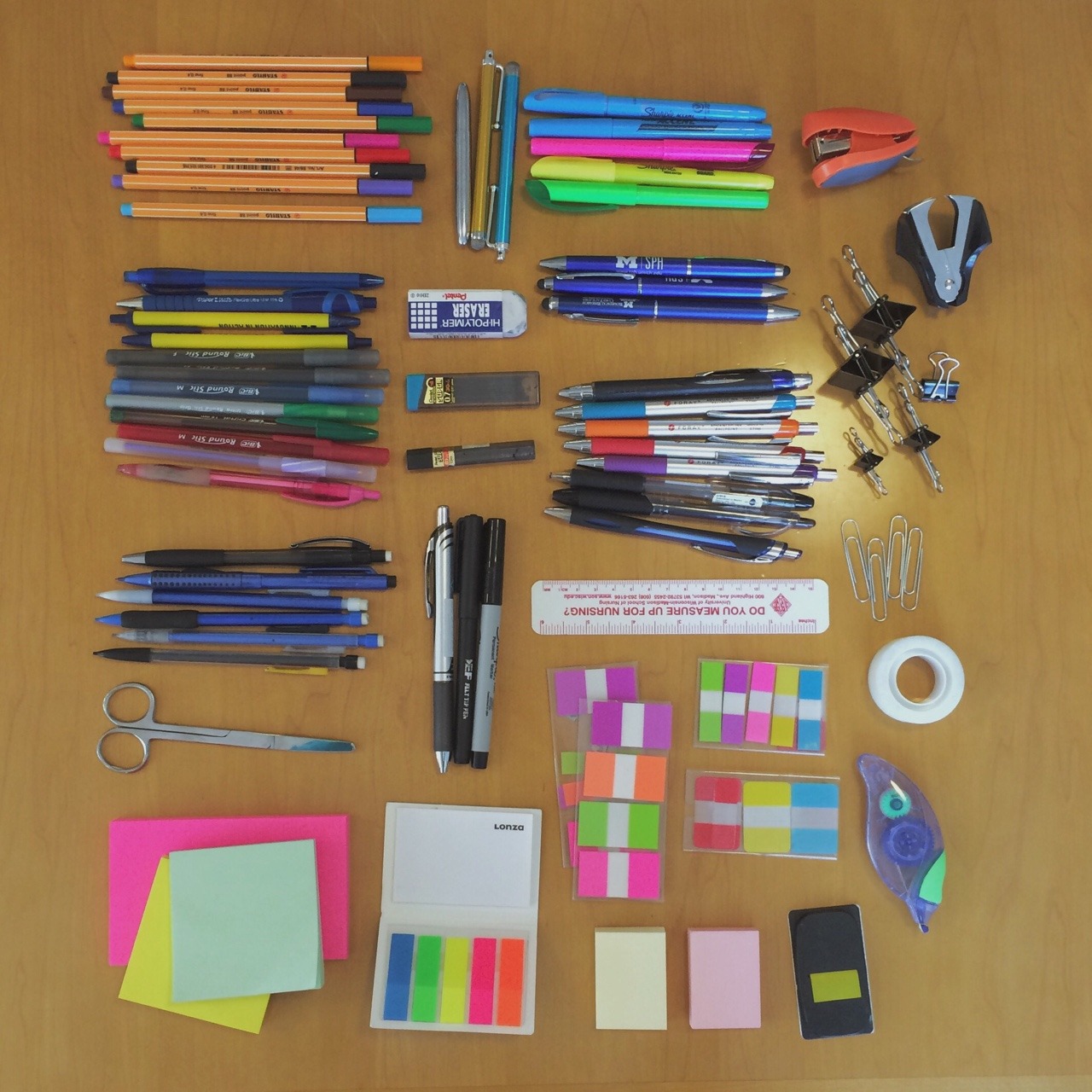 captainfraulein:  everyday carry, grad school edition. i like to be prepared (i