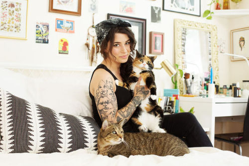 geardrops: redlippedalliecat:  boredpanda: “I’ve Photographed More Than 180 Girls And Their Cats To 