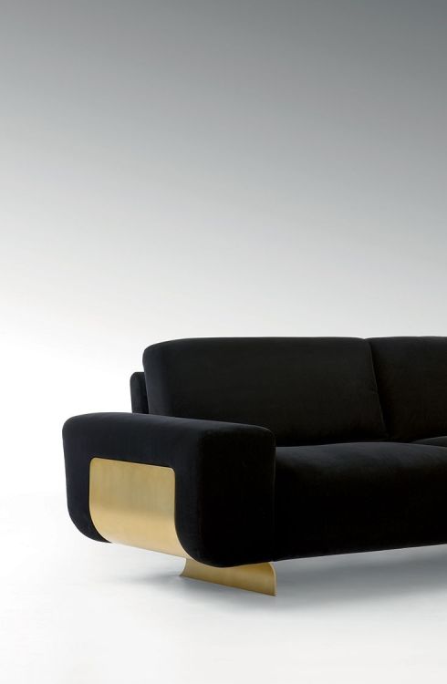 thomortiz: milo—vs: Camelot sofa by Fendi Casa