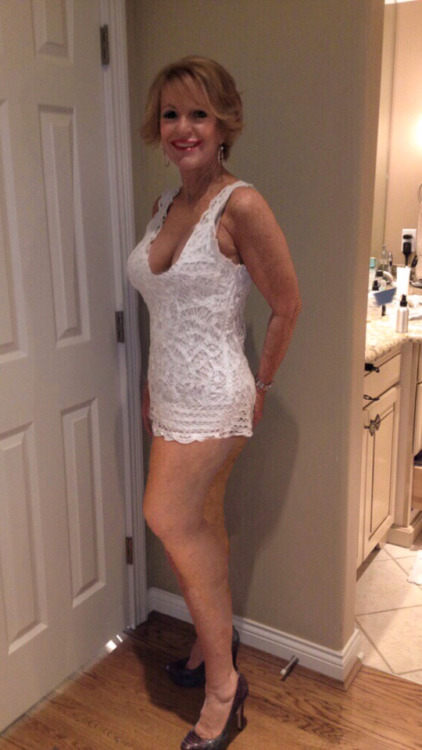 grannymystery: ukgranny: Like and Share Grannies For You… Wowee… Who wants her??