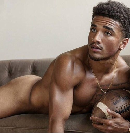 xxxnewstitch: iamthawickedbullnigga: Cute ass Black Bull Ojazos