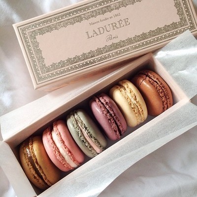 Just Macarons