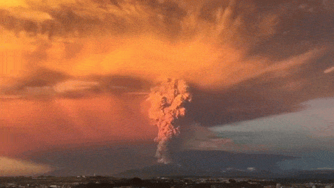 attackontacos:the Calbuco volcano erupted today for the first time in 43 years.one of the 3 most dan