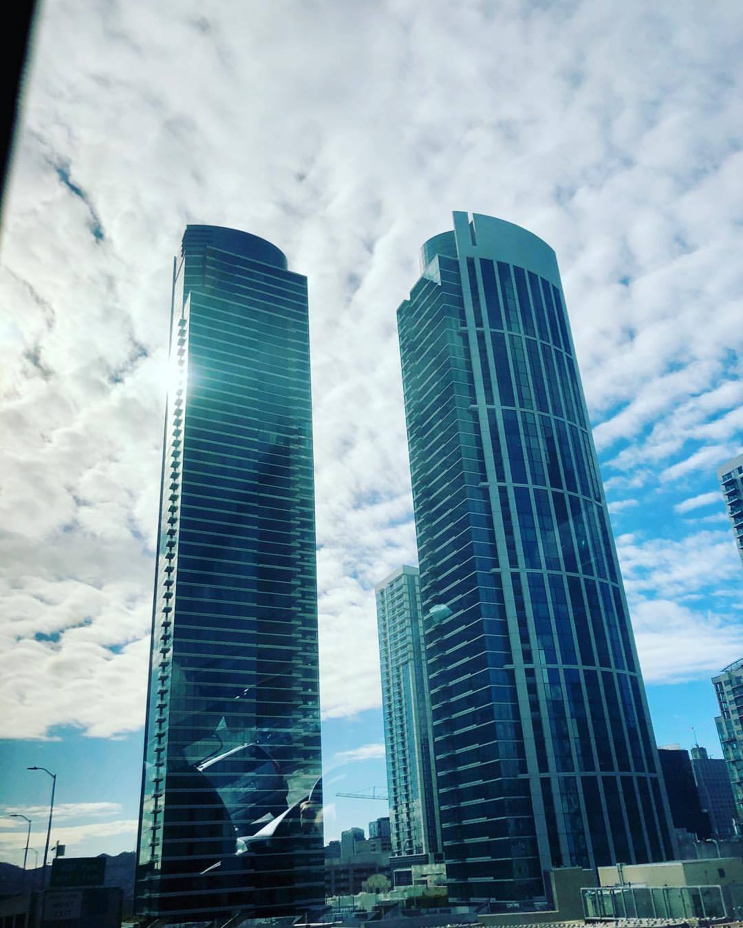 San Francisco #sanfrancisco  (at San Francisco, California) https://www.instagram.com/p/BuF775BnjQv/?utm_source=ig_tumblr_share&amp;igshid=107oeu3d7v38g