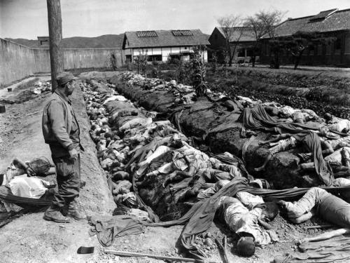 historicaltimes:Aftermath of mass civilian executions by retreating North Korea forces, Daejeon, Kor