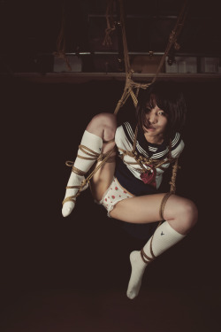 evilthell:  My rope and photo, more at http://evilthell.comボクの写真。http://evilthell.com