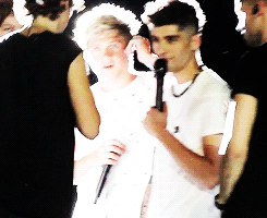 liampaynne:If a song would be played every time you walked into a room, what would it be? (x)