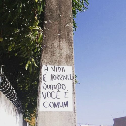 olheosmuros:#Repost @_postarte ・・・ BA. #faltarte #olheosmuros #poesiaurbana #aruafala #oqueasruasfalam #pichacoesdasruas #PA http://ift.tt/2g8ok0W