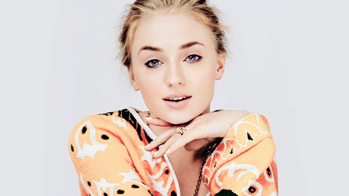 sansastvrrk: Sophie Turner for Glamour Mexico (July 2015)