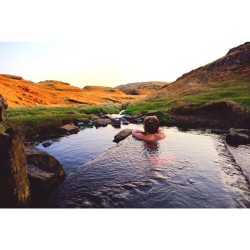 soakingspirit:  European Natural Soaking Society:  @zen_thinking and I spent the evening at a beautiful natural geothermal hot spring tucked away in the countryside, amongst rolling hills, grazing sheep and a golden setting sun. incredible experience!