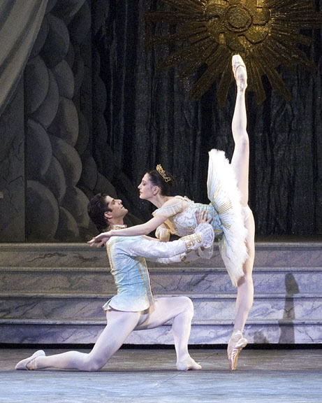 galina-ulanova:Marcelo Gomes as the Prince, and Veronika Part as Aurora, in The Sleeping Beauty (ABT