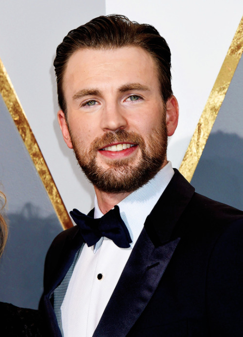 onlychrisevans:Chris Evans attends the 88th Annual Academy Awards at Hollywood &amp; Highland Center