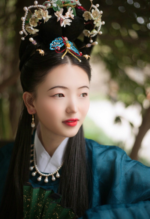 hanfugallery:hairstyles and hair accessories for chinese hanfu 