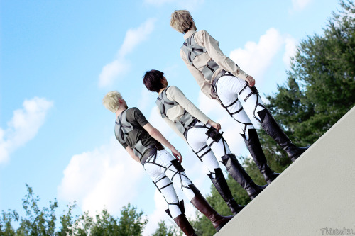 mostflogged:  Sie sind das Essen und wir sind die Jäger!   eren // jean // reiner photography   SHINGEKI NO BOOTY AMIRITE