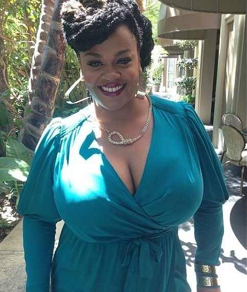 thycklikechocolate:   Ms. Scott is Juicy…… 