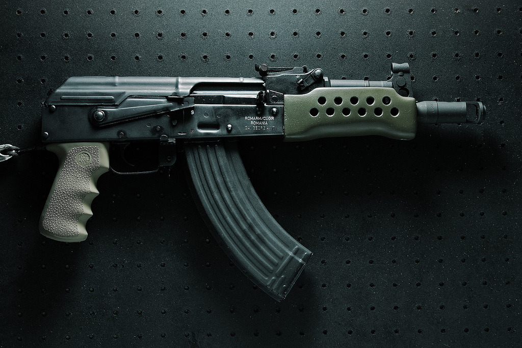 everyday-cutlery:  Mini Draco AK-47 by fpsurgeon