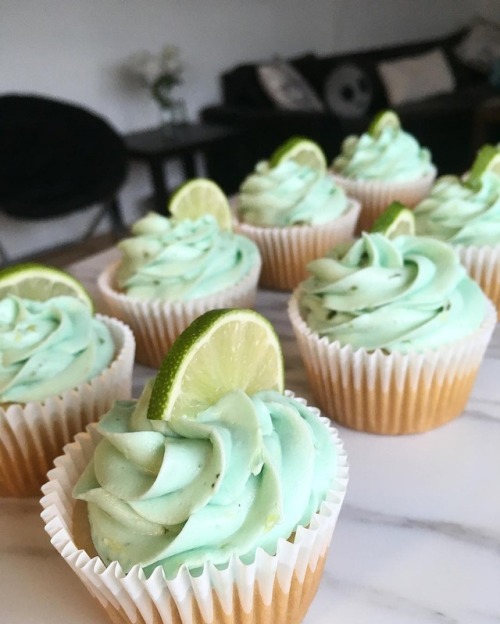 heckyeahvegancupcakes:Lime Cupcakes by mustlovecupcakes