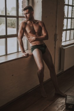 malebeauty1975:https://malebeauty1975.tumblr.com/archive