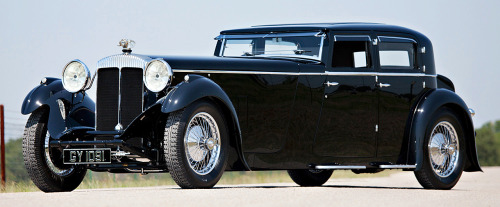 Daimler Double Six 40/50 Martin Walter Sports Saloon, 1932. Designed by Captain H.R. Owen and built 