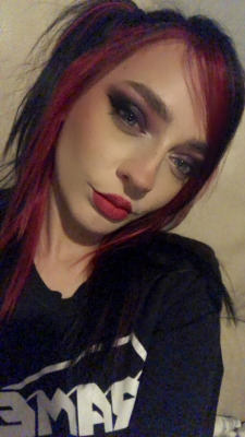 violet-thorne-model:If you like cute feet content then you should message me to buy