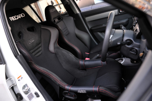 レカロ装着写真　スズキ　スイフト SUZUKI SWIFT RECARO