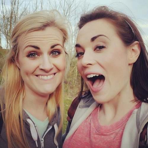 roxeterawr:  roseellendix:  roxeterawr:  roseellendix:  famousicon:  rose and rosie icons like or cr