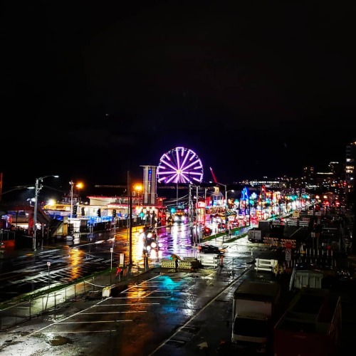 Seattle at Christmas. . . . . . #christmas #night #nightlife #city #cityscape #seattle #pnw #seattl