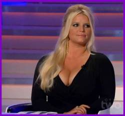 devan340:  Jessica Simpson amazing cleavage