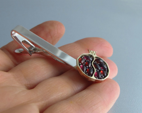 Pomegranate tie bar in silver and gold